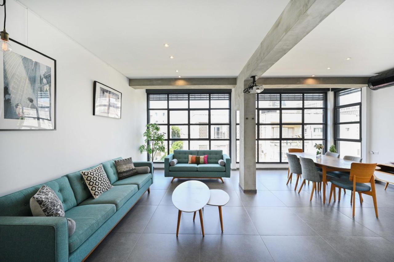 Designer 2br In Rembrandt Street By Holyguest *