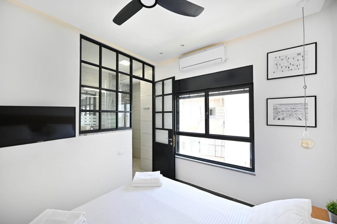Designer 2br In Rembrandt Street By Holyguest Tel Aviv